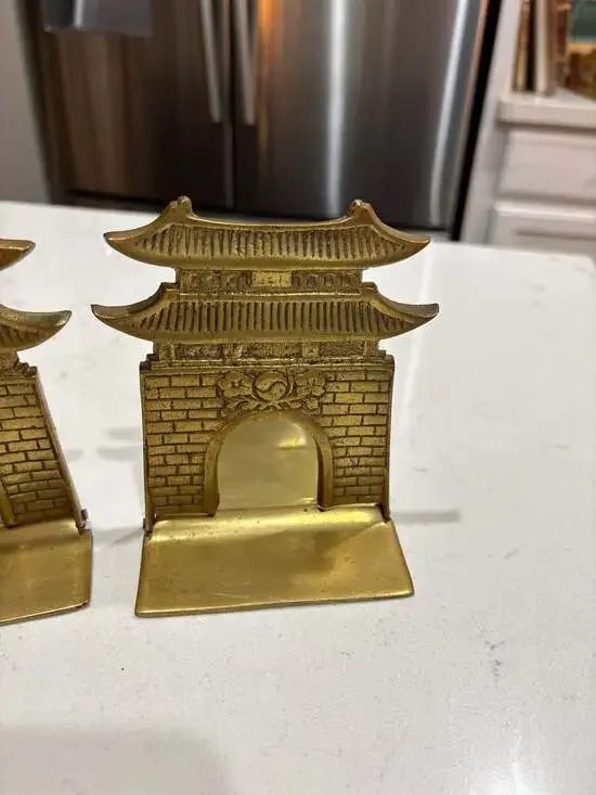 Vintage Mid-Century Brass Folding Korean Pagoda Gate Bookends - Set of 2 - Picture 3 of 5